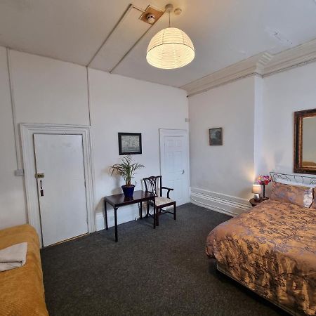 Large Flat Next To Port, Cliffs, Beach With Parking Dover Exterior foto